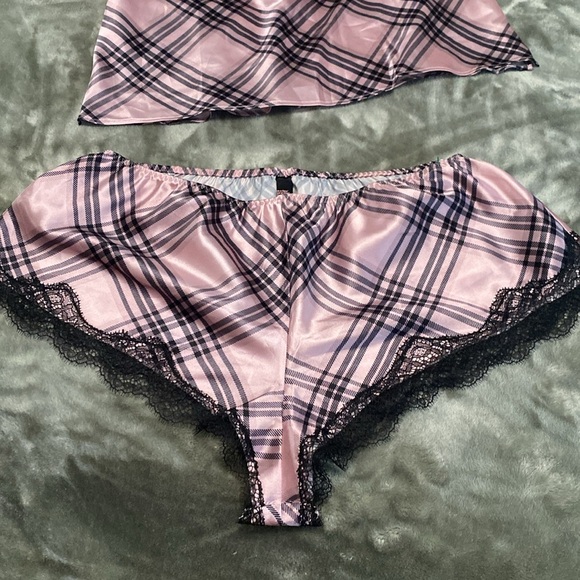 Victoria's Secret Pink Plaid  Sleepwear with Black Lace trim - Picture 4 of 5